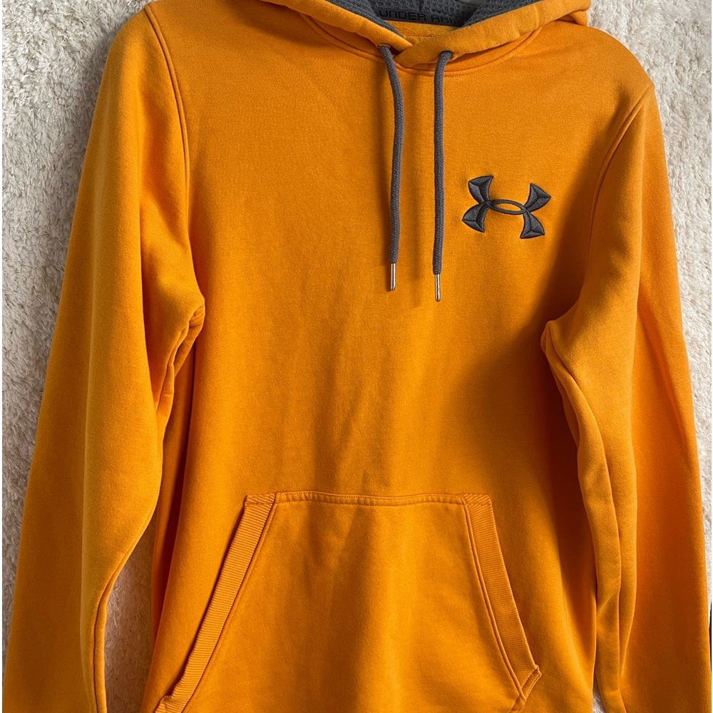 Under Armor UA Storm NWOT sweatshirt with hoodie